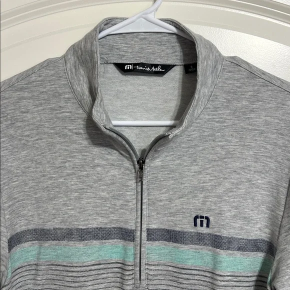 Travis Mathew men’s small twist of like quarter zip pullover grey blue